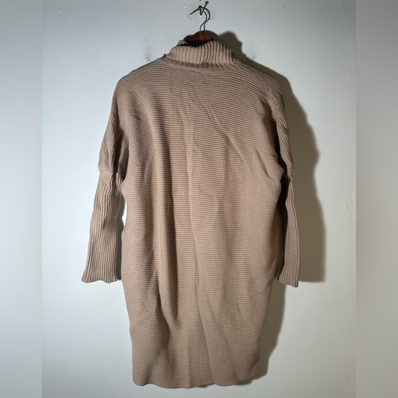 Cozy Tan Turtleneck Sweater - Picture 4 of 4